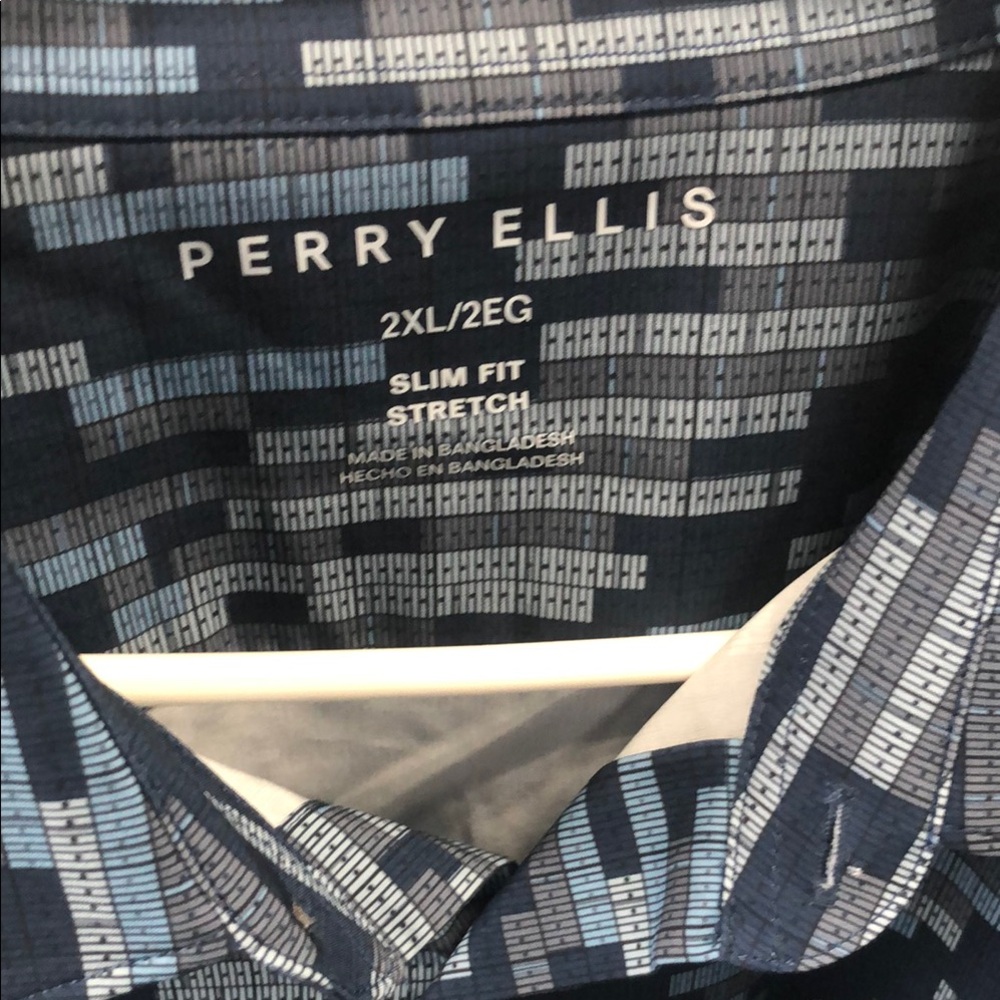 Perry Ellis Navy and Light Blue Geometric Slim Fit Button-Down Shirt